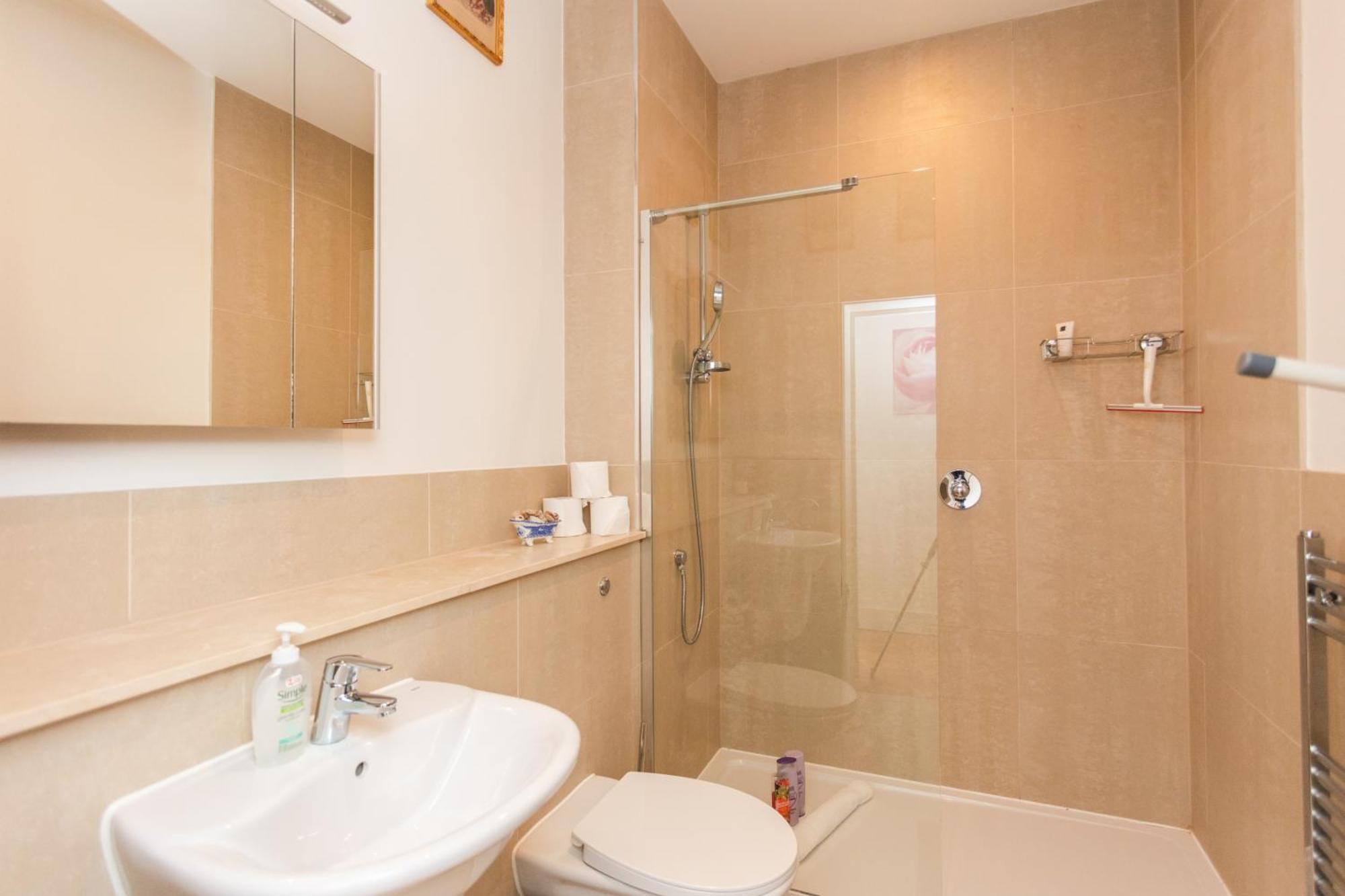 Homely 1 Bedroom Apartment In The Heart Of Vibrant Camden London Exteriör bild